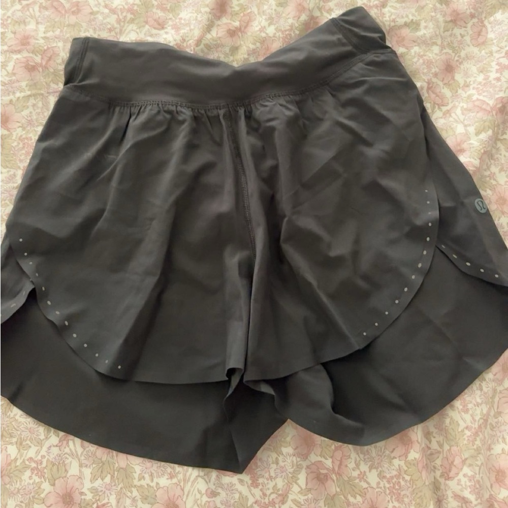Lululemon black shorts